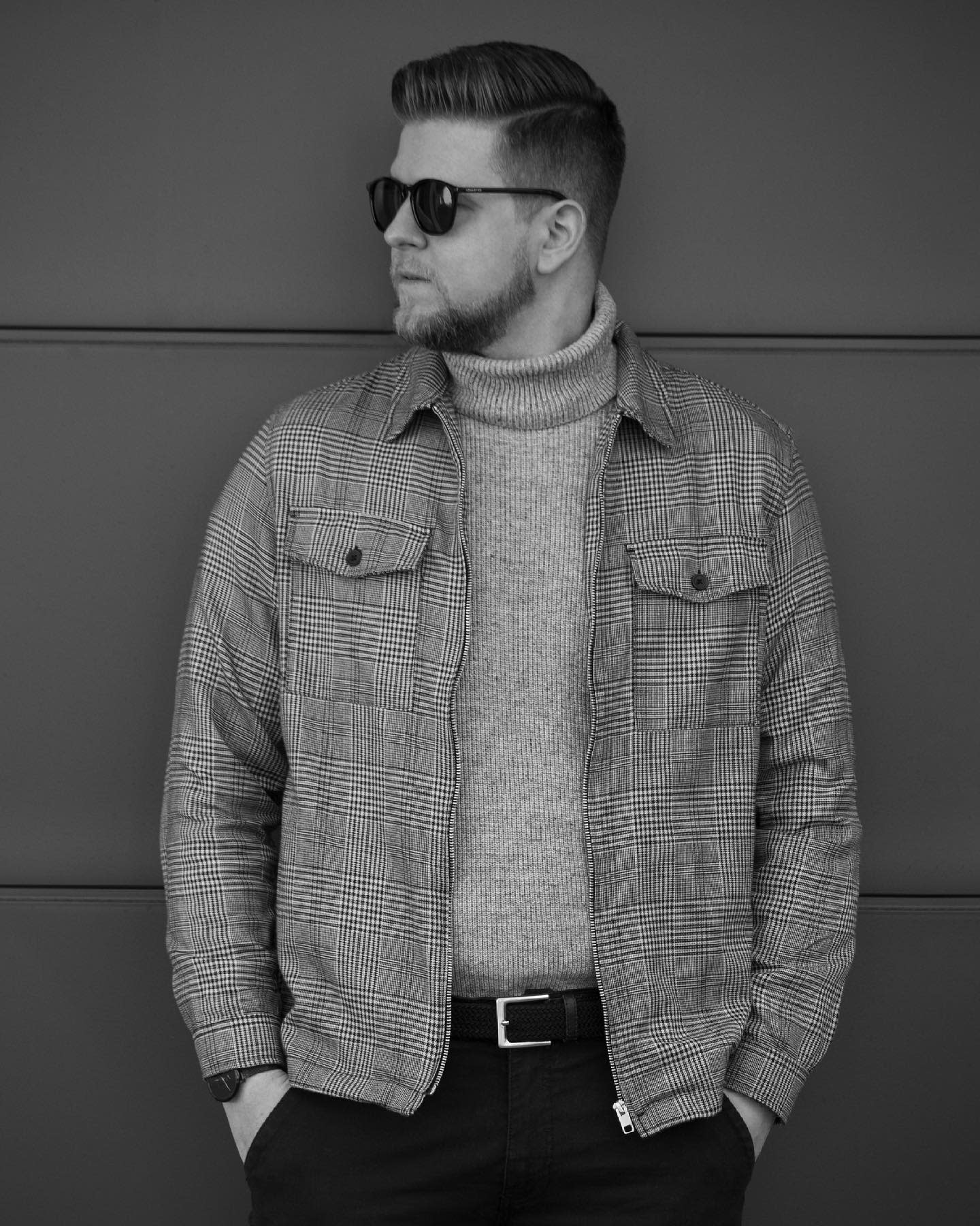 Jacket and Turtleneck How To Wear A Turtleneck -_manzen_